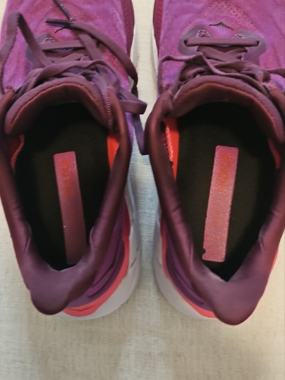 Hoka Women's Plum and Pink ARAHI 6 Running Sneakers - Picture 7 of 7